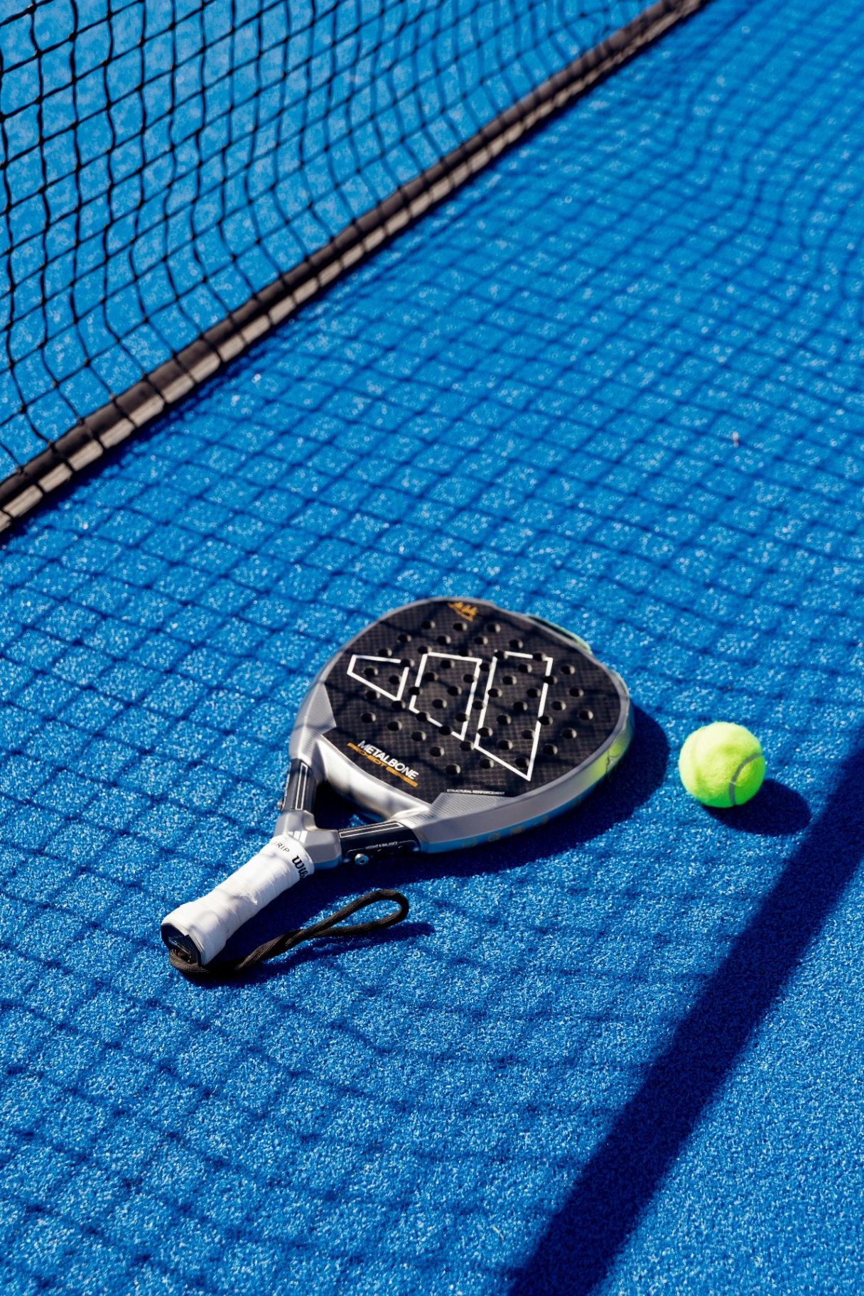 Padel elbow: why this padel injury is so common on the Costa del Sol and how to treat it